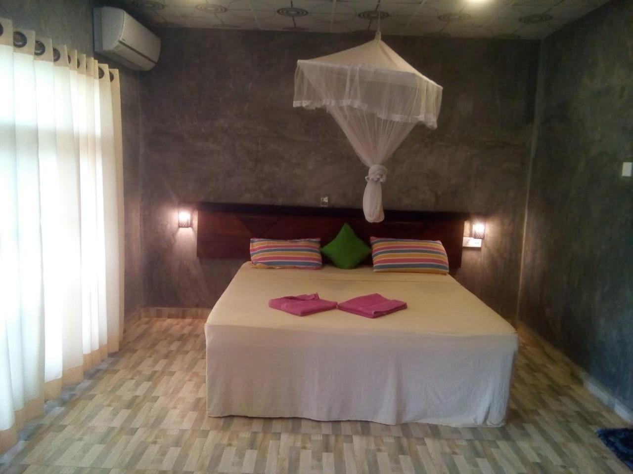 סיגירייה Isiwara Paura Bugged Apartment מראה חיצוני תמונה